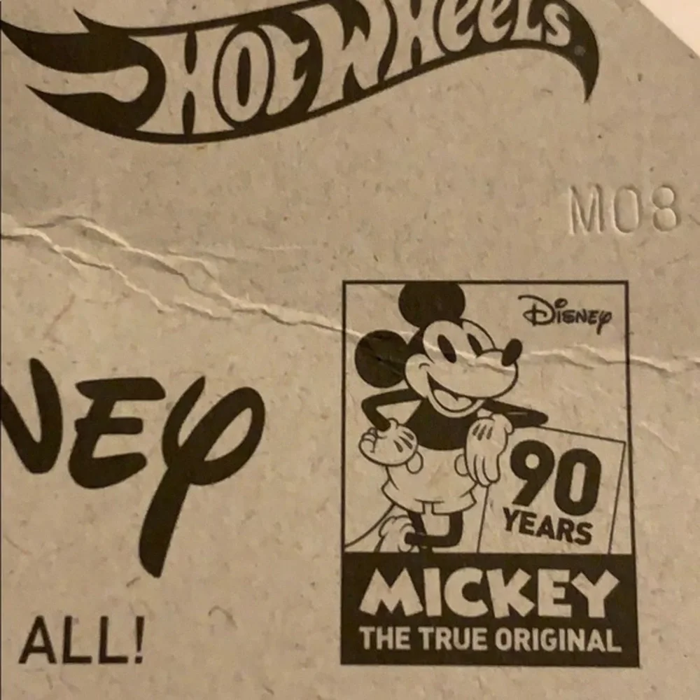 2019 Disney 90th Anniversary Edition Chip - Picture 4 of 5